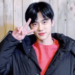 얜 한가지머리색 <b>박제</b>하라하면 뭘 해야할까