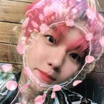 <b>변백현</b> 우비큥 포카있는애 있음?