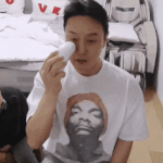 장모님 팩해주는 개그맨 <b>사위</b>