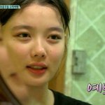 김유정 이거 왜<b>이리</b> 피곤해보이냐ㅋㅋ