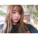 얘들아 나 앞머리 내릴지 <b>말지</b> 조언해줘