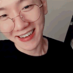 변백현 <b>돌돌</b>이 밀던 거