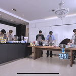 [방탄소년단] <b>달방</b>보는데 개놀람