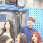 여자아이들 <b>자세</b> 따라하던 정재현