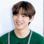 뷔는 웃어도 안웃어도
