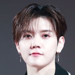 <b>헛웃음</b> 튀어나오게 잘생긴 남돌