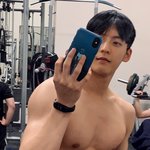 이민혁 복근사진