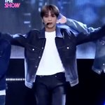 [NCT즌] 붐 이동혁 이 진청 너무 <b>예쁘다</b>