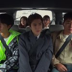 <b>세훈</b> 낑겨있네