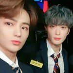 [NCT즌] 재현아 교복입으니까 <b>인물</b>이 확 산다~