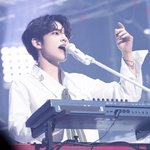 야 <b>이쯤</b>되면 입덕한 거냐?...