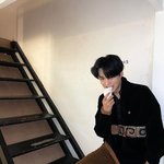 카페하는 젊은 사장님 <b>처럼</b> 생김