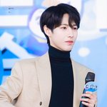 [NCT즌] 런쥔이 <b>이런</b>착장 너무 <b>사랑</b>혀,,