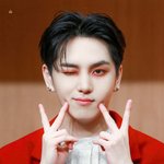 [펜타곤] 우리 예쁜형구 어제 일찍<b>자서</b> 븨앱도 못봤넹