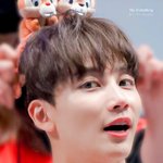 <b>또렷</b>하게 드러내고 있는 잘생김