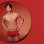 얘는 중국 가서 <b>빤쓰</b>광고중이네