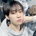 [더보이즈] 이 셀카 약간 최차니 폰으로 찍은 느낌