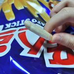 [19] <b>포스틱</b>먹다가 손가락 나옴