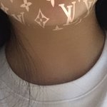 나 목 짧은편이지