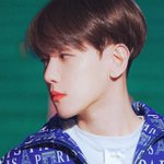 변백현 <b>이사진</b> 미쳤다