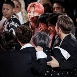 [방탄소년단] 이렇게 뭉쳐있는 사진 보면