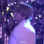 [방탄소년단] 팬들 넋 놓고 볼때 <b>김뷔</b>
