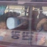 니네 <b>혈육</b>이 집에 친구데리고와서 세시간넘도록