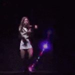 [모두드루와] 카리나 보니까 7월7일때 아이린댄스 생각남.<b>gif</b>