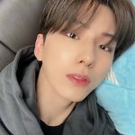 쌍둥이가 같은 가방 매고 다니면 이상해?