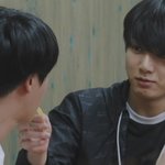 [방탄소년단] 석진이가 <b>정국이</b> 잘 먹여주잖아