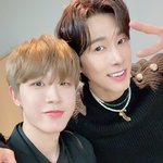 유노윤호랑 골든차일드 <b>투</b><b>샷</b>ㅠㅠㅠㅠ