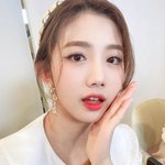 약간 수지랑 <b>나연</b> 닮지않았어..??