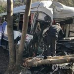 10대 버스 참사.1명 사망 3명 중상