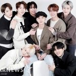 [펜타곤] 기사사진에 왜 후이가 <b>백발</b>이지?????