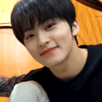 [NCT즌] 이마크 <b>현실</b>적으로 잘생김