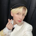 <b>태현</b>이 경찰복..