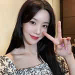 너네는 이 아이돌 <b>장발</b> 단발 어떤게 나아보임?