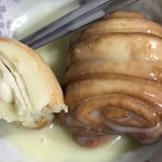 꽃빵 먹는 중이당