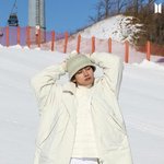 <b>뷔</b> 이거 되게 현실적으로 잘생김