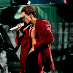 <b>송민호</b> 몸 봐라