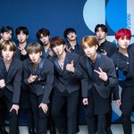 [골든차일드] 오늘 <b>의상</b> 너무 예쁨 ㅠㅠ