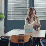 악의꽃에서 하찮은 기자 ㅋㅋㅋㅋ