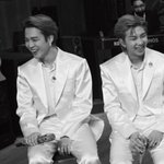 [방탄소년단] 아니 <b>와중</b>에 이건 뭐여
