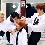 김선우 딱 <b>막내느낌</b> 나는 짤