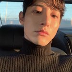 <b>눈매</b>가 닮음 ??공통점이 뭐야