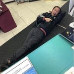 [진격의거인] ???: 나 꾸금썰올려줄때까지 <b>안</b><b>가</b>