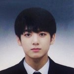 <b>밑</b>에 <b>사진</b> 누구냐고 물어본 쓰니야