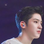 [펜타곤] <b>우석</b>이 큡콘 머리 한 번