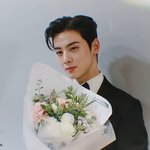 아이돌이 뽑은 얼굴 천재 아이돌.jpg