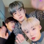 [더보이즈] 선우 <b>형아</b> 어깨에 기대고있는거